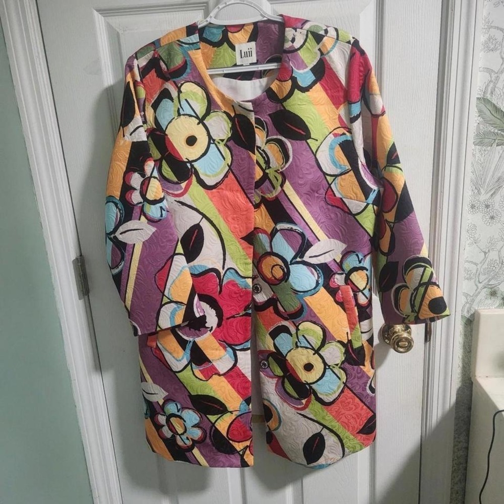 Luii boutique statement jacket in size large.